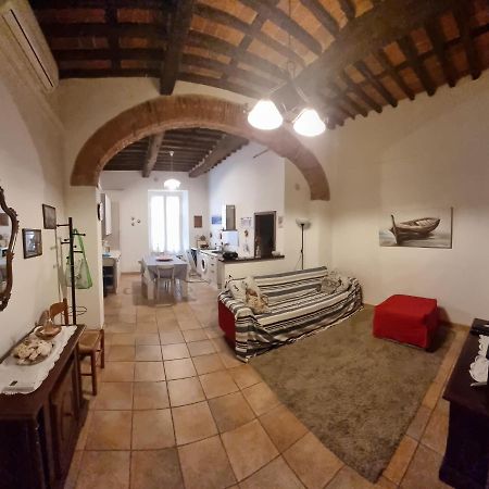 Ferienwohnung Onda Blu - Bilocale Con Aria Condizionata A Due Passi Dal Castello E Dal Torrione E Rivellino Piombino Exterior foto